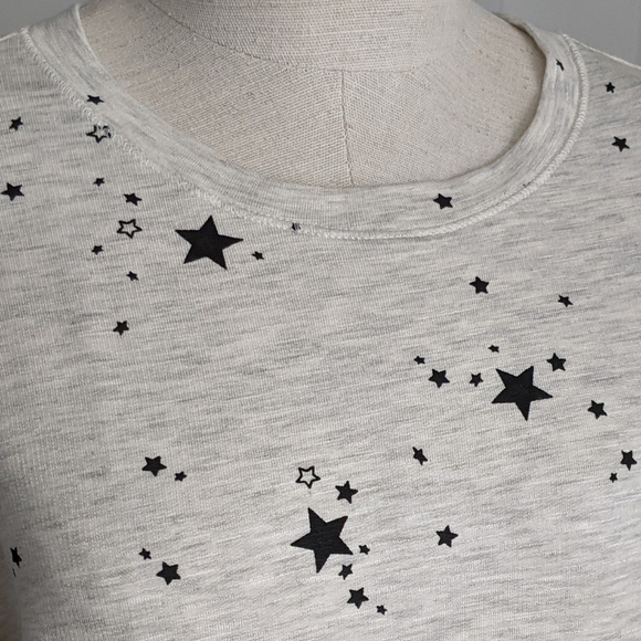 Monrow Pullover Lounge Top Star Print 3/4 Sleeve Round Neck Grey Black L NWT - Picture 4 of 14